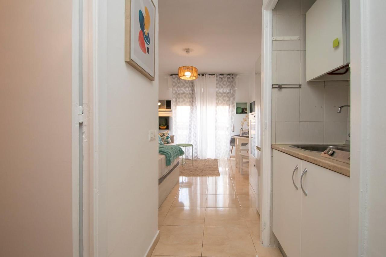 Luminoso Y Acoger Loft, Excelente Ubicacion Appartamento Siviglia Esterno foto